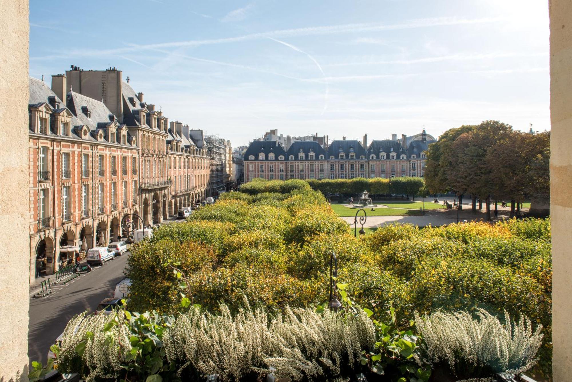 Hotel Cour des Vosges Paris Exterior foto