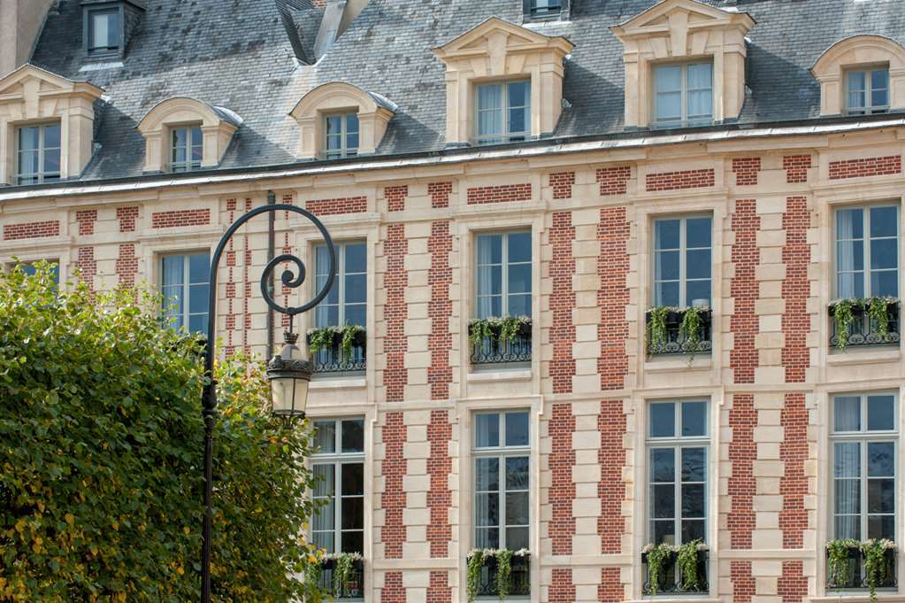 Hotel Cour des Vosges Paris Exterior foto